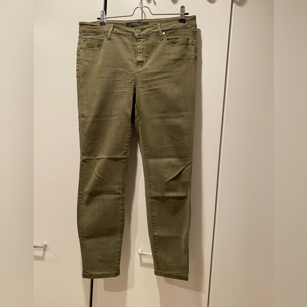 Army green skinny jeans with stretch